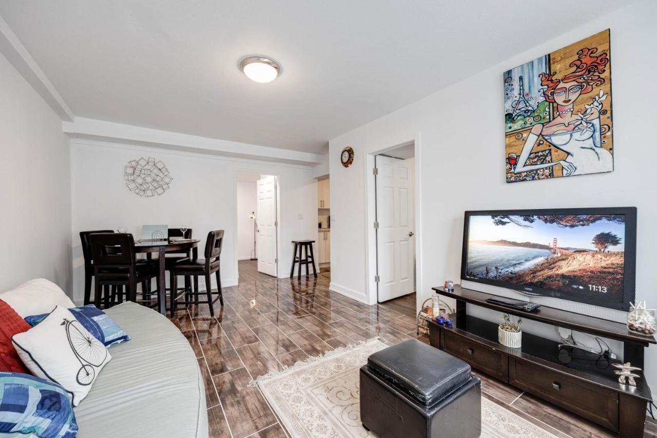 Ferienwohnung Bright Parkdale Court - Little Portugal W/ Free Parking Toronto Exterior foto