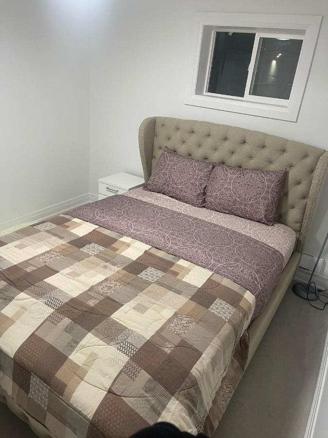 Ferienwohnung Bright Parkdale Court - Little Portugal W/ Free Parking Toronto Exterior foto