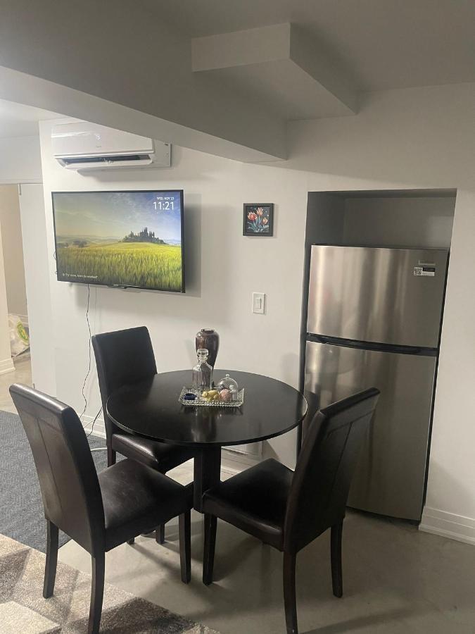 Ferienwohnung Bright Parkdale Court - Little Portugal W/ Free Parking Toronto Exterior foto
